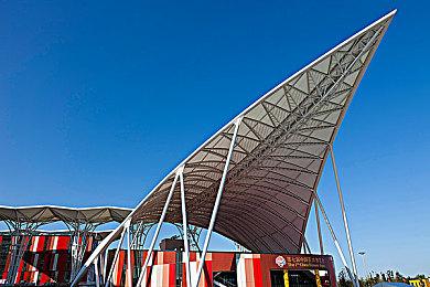 《使命召唤：战区2.0》外挂猖獗 船在空中乱飞